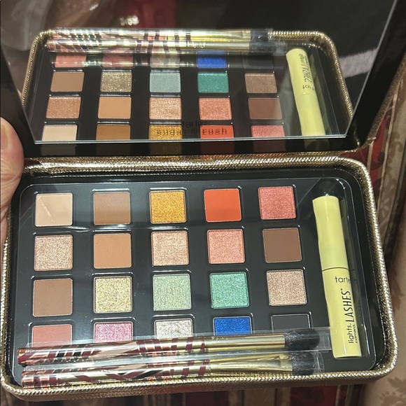 Tarte Sweet Tarte Eye Candy Palette with Mascara and 2 Brush Application 🎁💕 - Picture 5 of 6